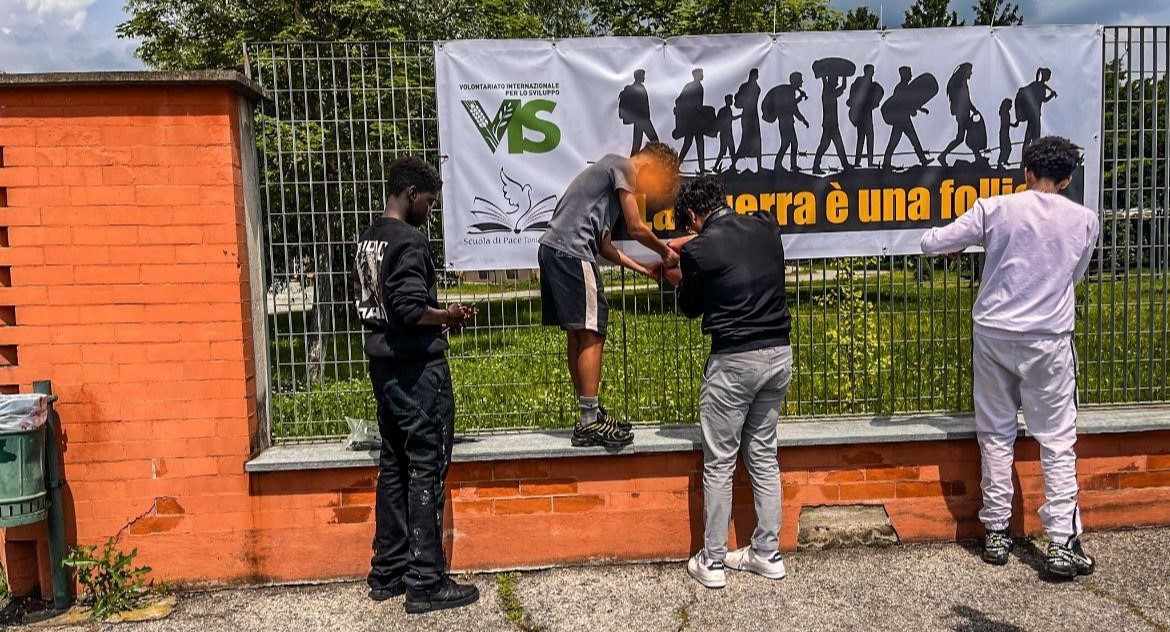 la guerra è una follia bra 4